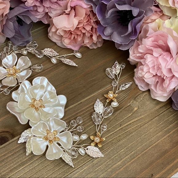 Romantic Floral Crystal and Pearl Vine Headdress - Picture 12 of 16